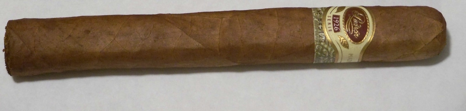 Padrón 1926 Serie cigar with its band