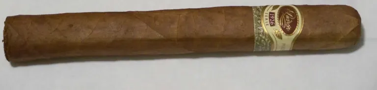 Padrón 1926 Serie cigar with its band